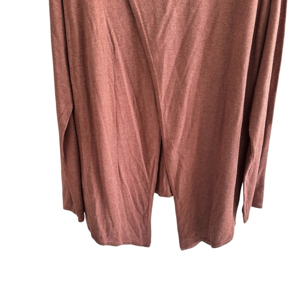 Zuda Ecovero Split Back Sweater Top Women's Size 1X Casual Athleisure NWT - Picture 9 of 15